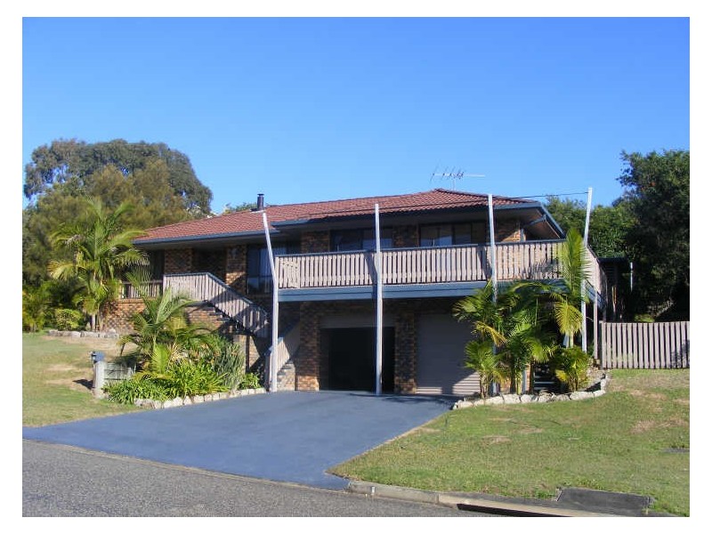 1 Dolphin Crescent, South West Rocks NSW 2431