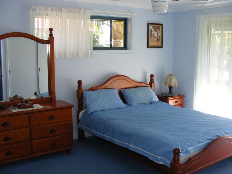 16 Athol Elliott Place, South West Rocks NSW 2431