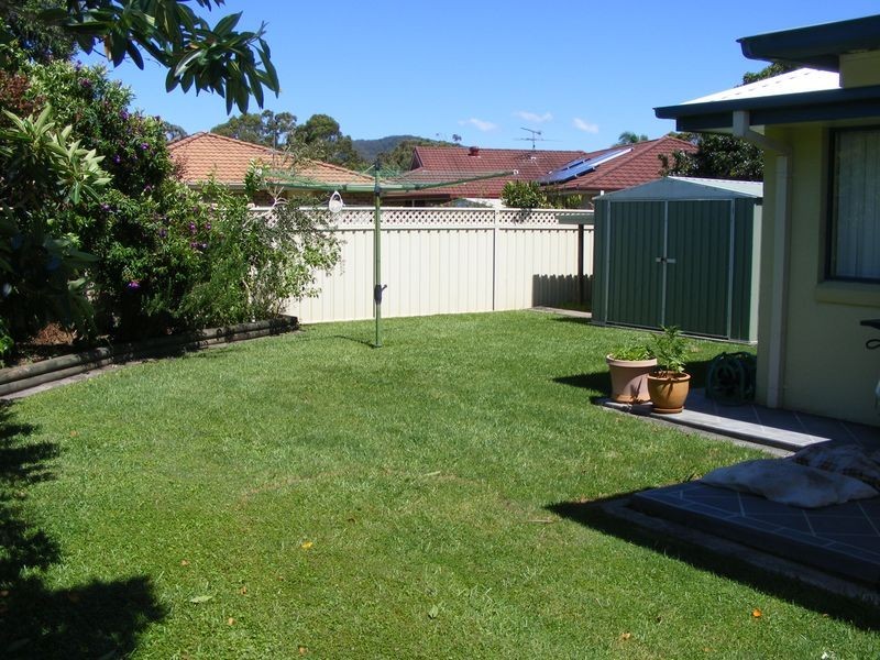 16 Athol Elliott Place, South West Rocks NSW 2431