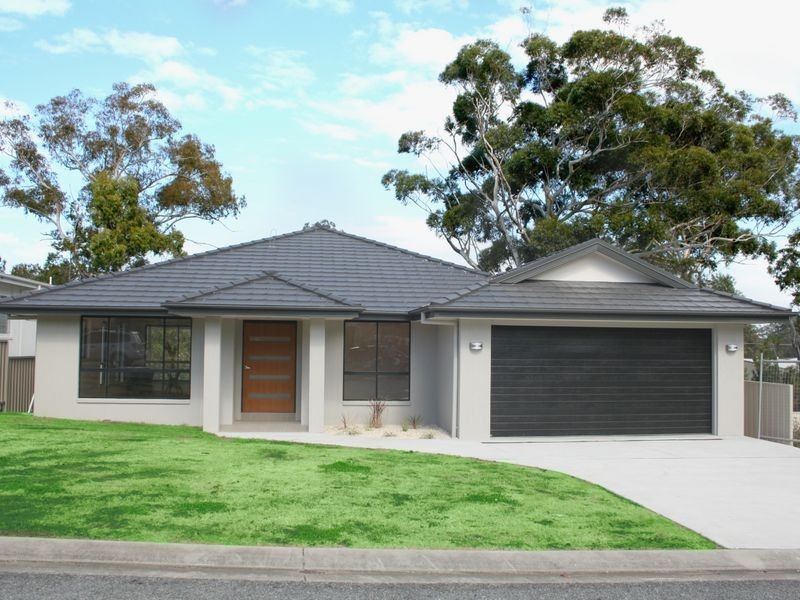 11 Yulgilbar Place, South West Rocks NSW 2431