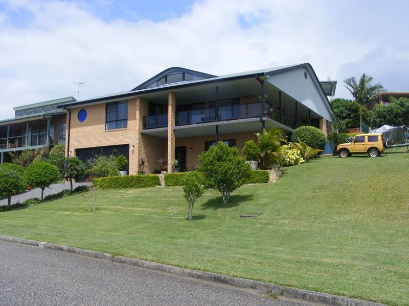 9 Dolphin Crescent, South West Rocks NSW 2431