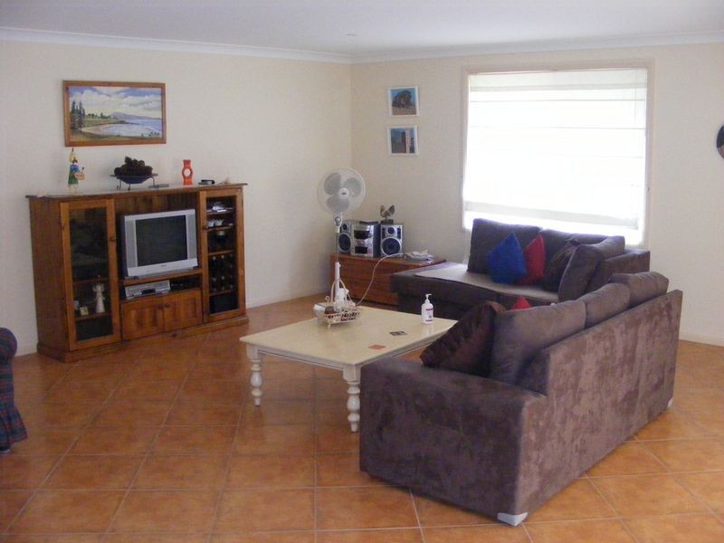 28 Currawong Cr, South West Rocks NSW 2431