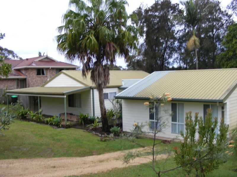 16 Entrance Street, South West Rocks NSW 2431