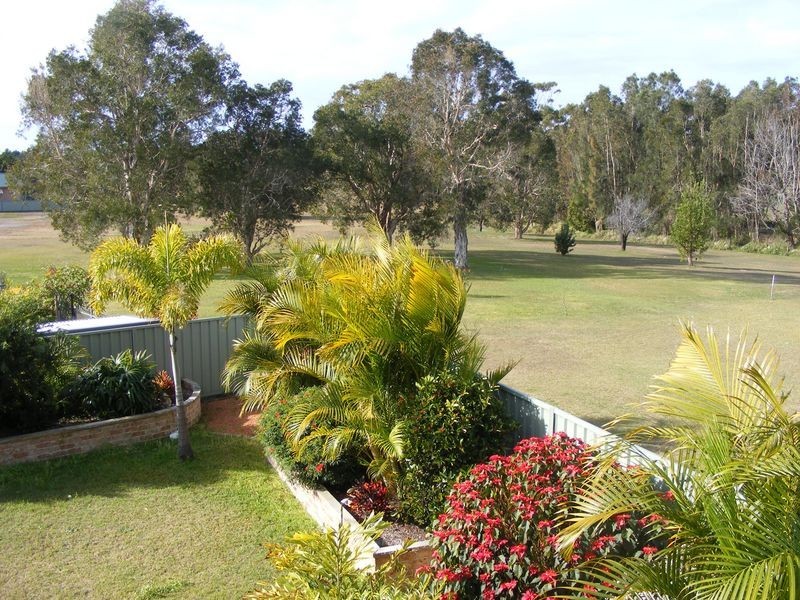 36 Athol Elliott Place, South West Rocks NSW 2431