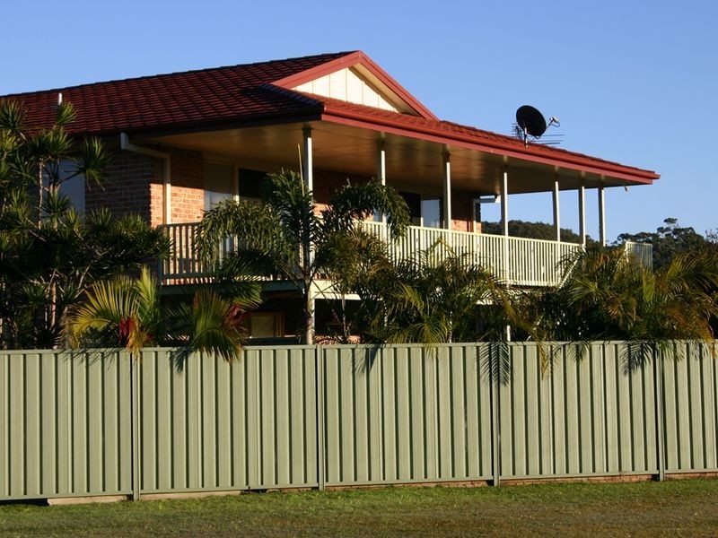36 Athol Elliott Place, South West Rocks NSW 2431