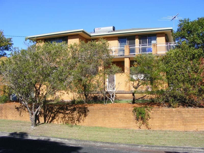 18 Goolagong Cr, South West Rocks NSW 2431