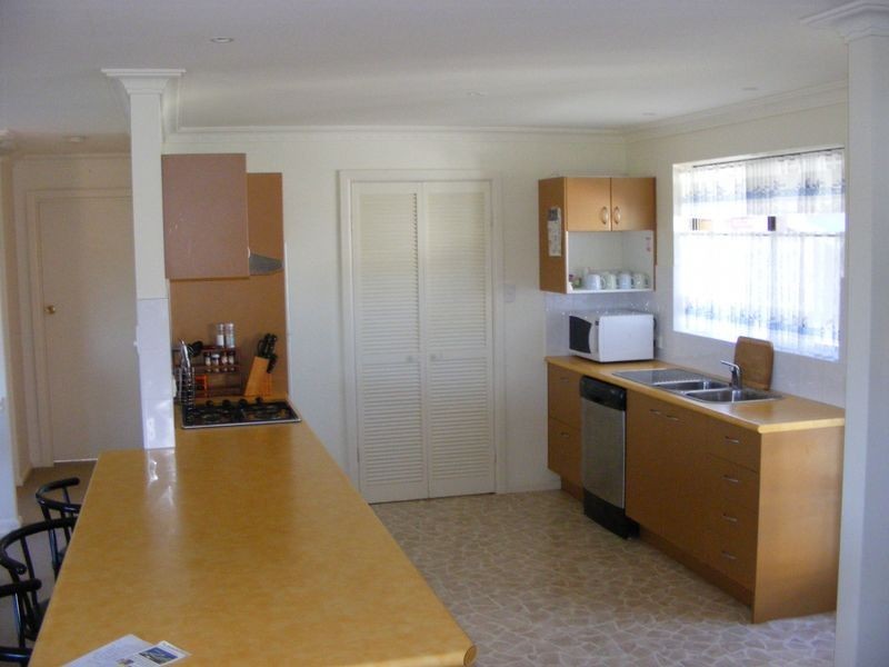 18 Goolagong Cr, South West Rocks NSW 2431