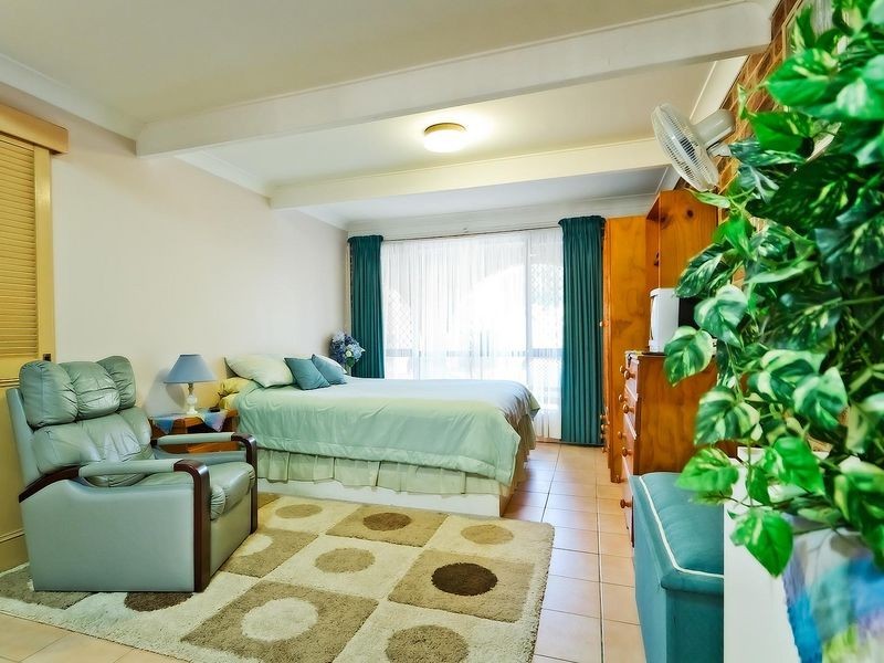 8 Hutcehson Street, Hat Head NSW 2440