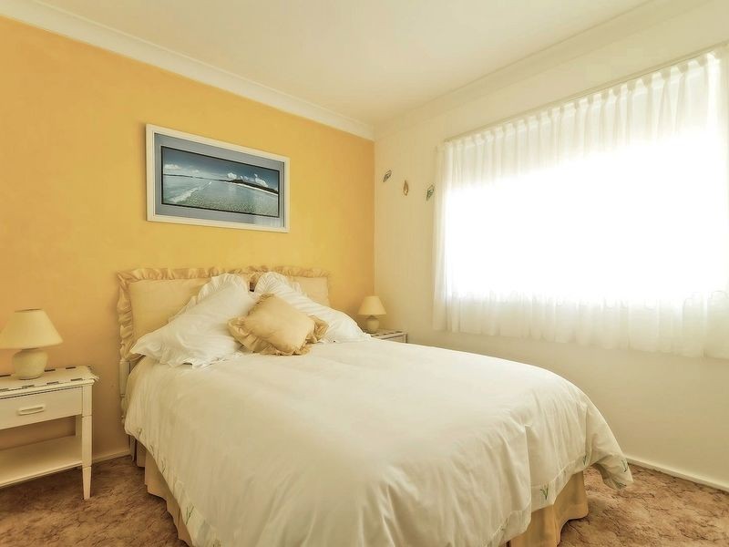 8 Hutcehson Street, Hat Head NSW 2440