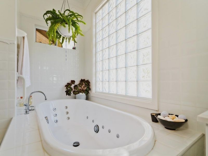 8 Hutcehson Street, Hat Head NSW 2440