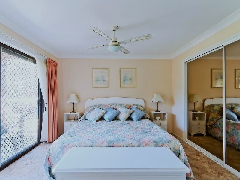 8 Hutcehson Street, Hat Head NSW 2440