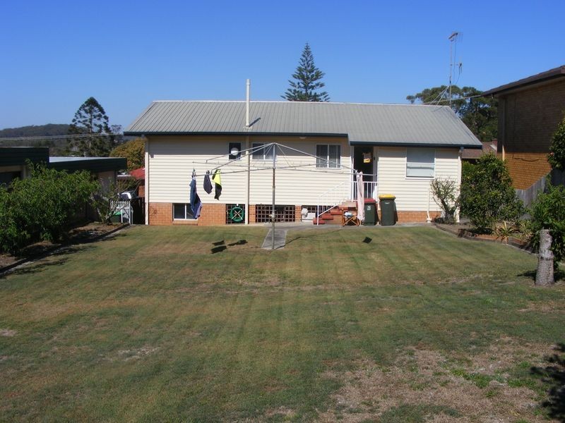 8 Flinders Street, South West Rocks NSW 2431
