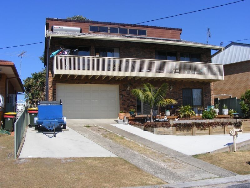5 Emmanuel Crescent, South West Rocks NSW 2431