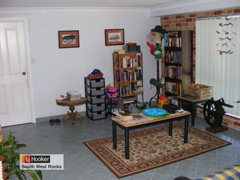 11 Dolphin Crescent, South West Rocks NSW 2431