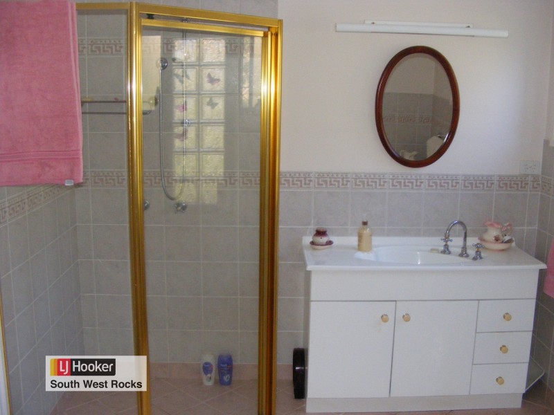 11 Dolphin Crescent, South West Rocks NSW 2431