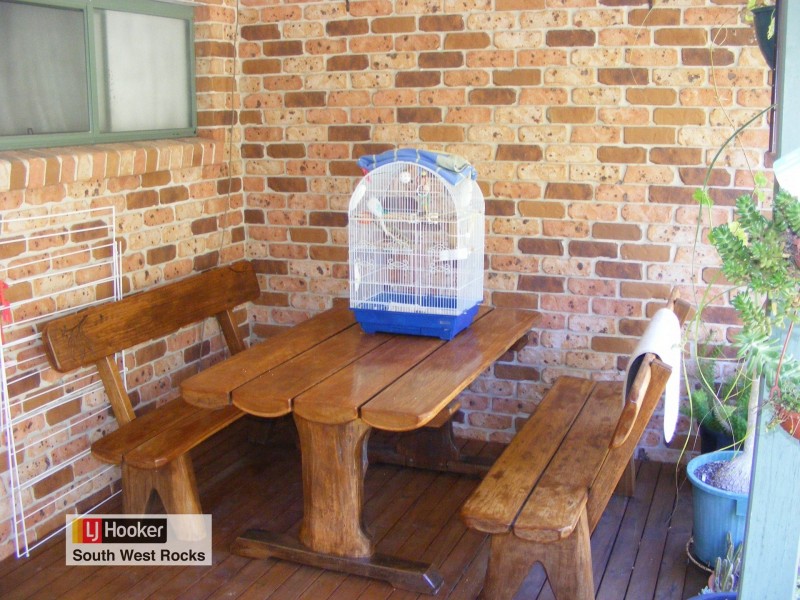 11 Dolphin Crescent, South West Rocks NSW 2431