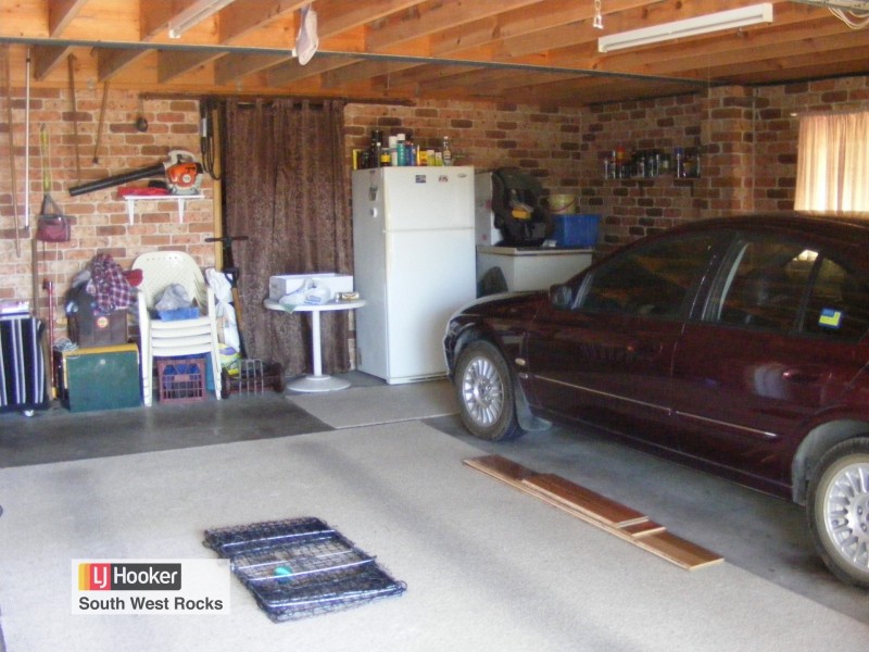 11 Dolphin Crescent, South West Rocks NSW 2431