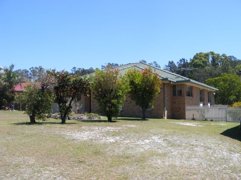 8 Newton Close, South West Rocks NSW 2431