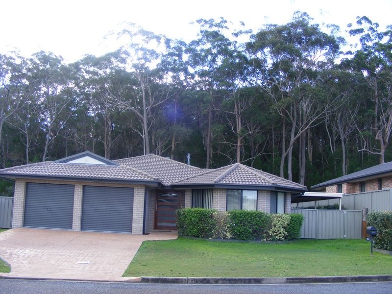 26 Steve Eagleton Dr, South West Rocks NSW 2431