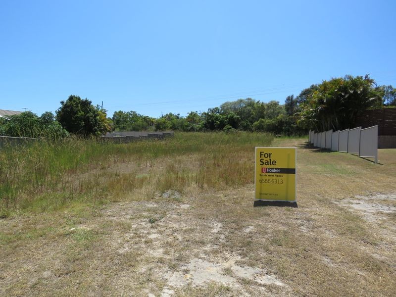 2 Sanders Place, South West Rocks NSW 2431