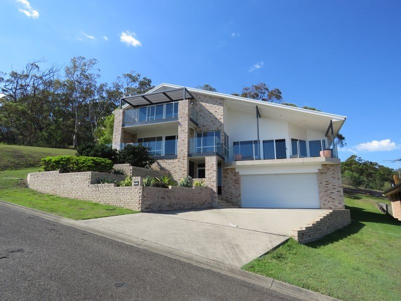 14 Salmon Circuit, South West Rocks NSW 2431