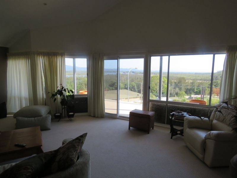 14 Salmon Circuit, South West Rocks NSW 2431