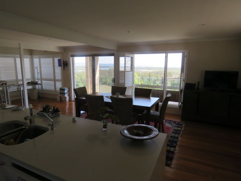 14 Salmon Circuit, South West Rocks NSW 2431