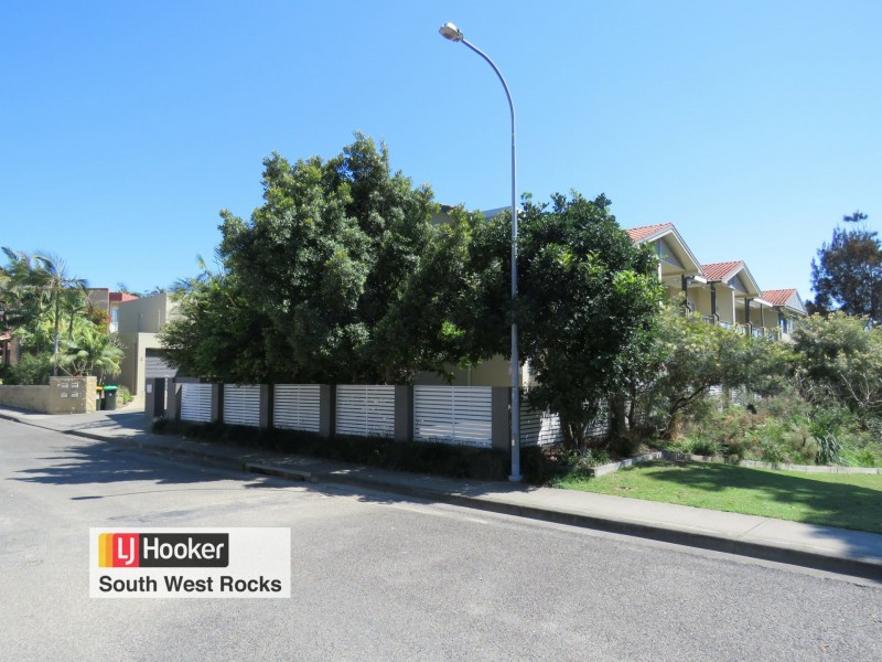 3/16 Paragon Avenue, South West Rocks NSW 2431