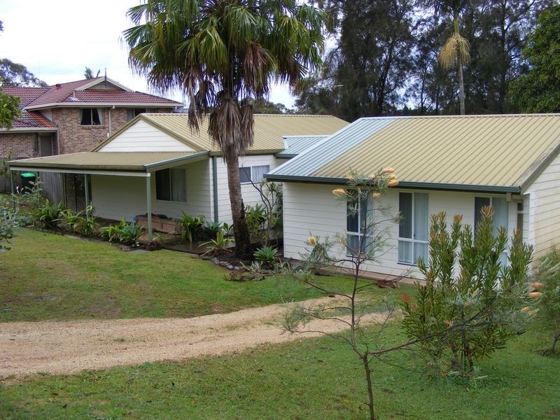 16 Entrance St, South West Rocks NSW 2431