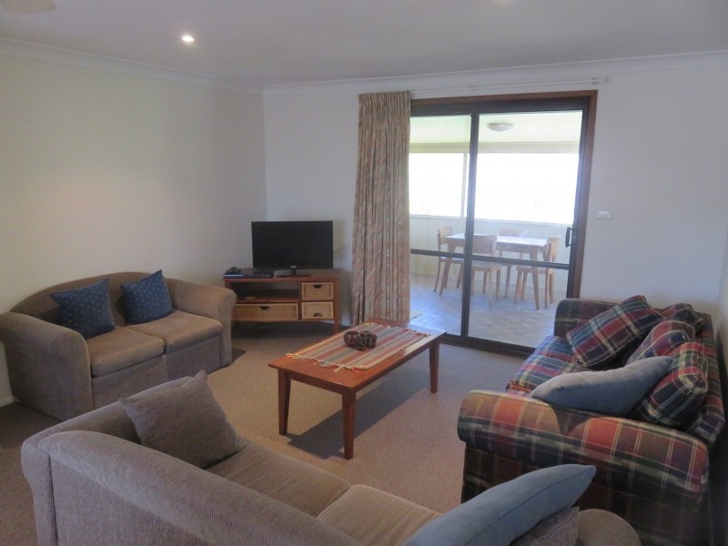 11 Currawong Crescent, South West Rocks NSW 2431