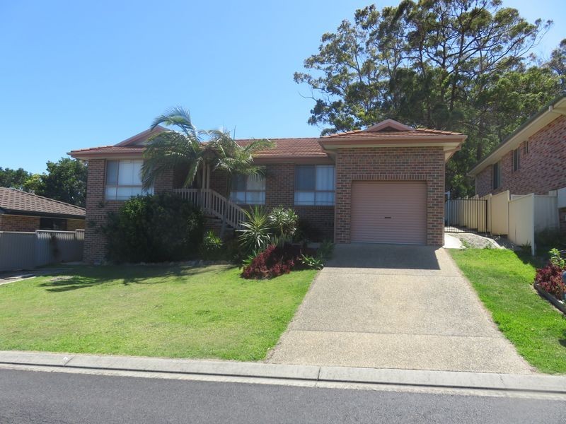 16 Peter Mark Circ, South West Rocks NSW 2431