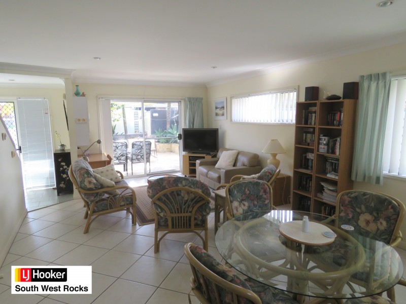 1/3 Landsborough Street, South West Rocks NSW 2431