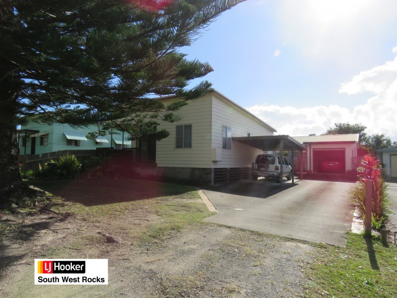 Unit 1 & Unit 2/27 Arthur Street, South West Rocks NSW 2431