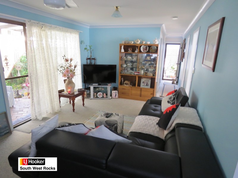 Unit 1 & Unit 2/27 Arthur Street, South West Rocks NSW 2431