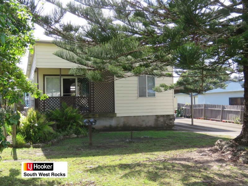 Unit 1 & Unit 2/27 Arthur Street, South West Rocks NSW 2431