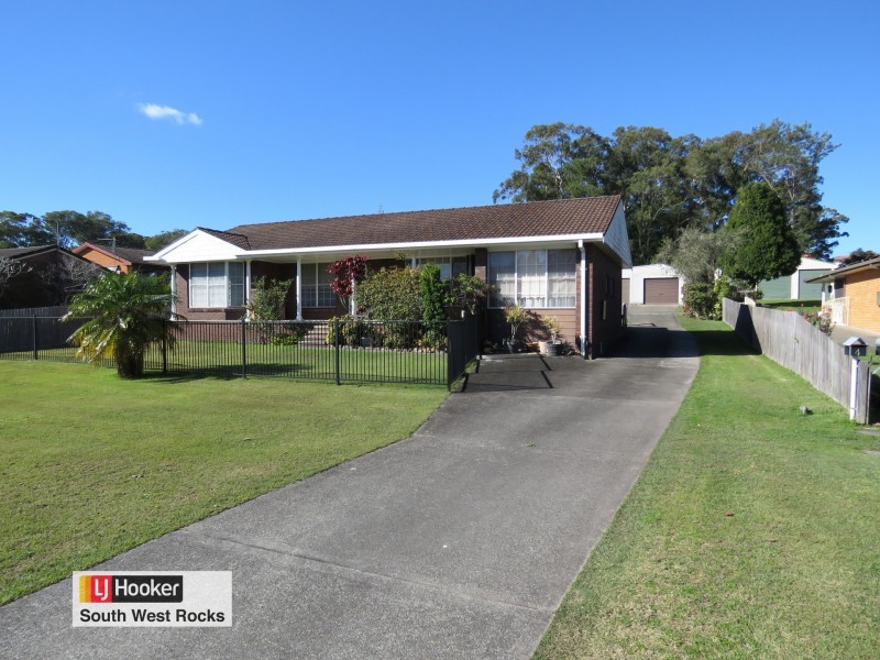4 Bruce Field Street, South West Rocks NSW 2431