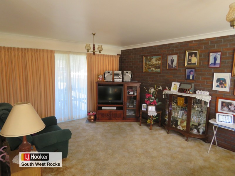 4 Bruce Field Street, South West Rocks NSW 2431