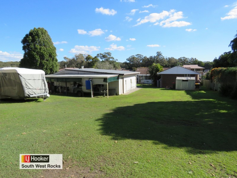 4 Bruce Field Street, South West Rocks NSW 2431