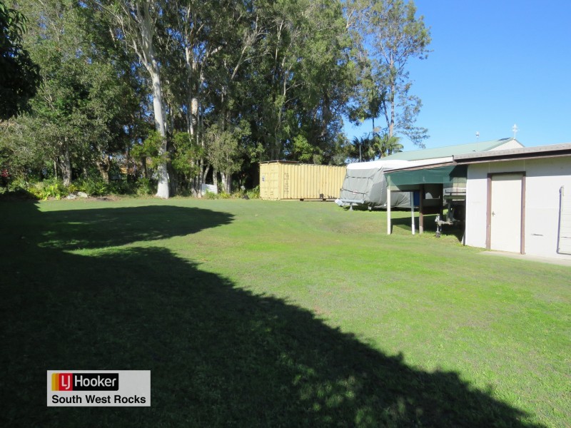 4 Bruce Field Street, South West Rocks NSW 2431