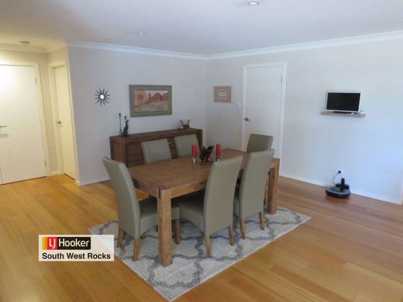 12 Yulgilbar Place, South West Rocks NSW 2431