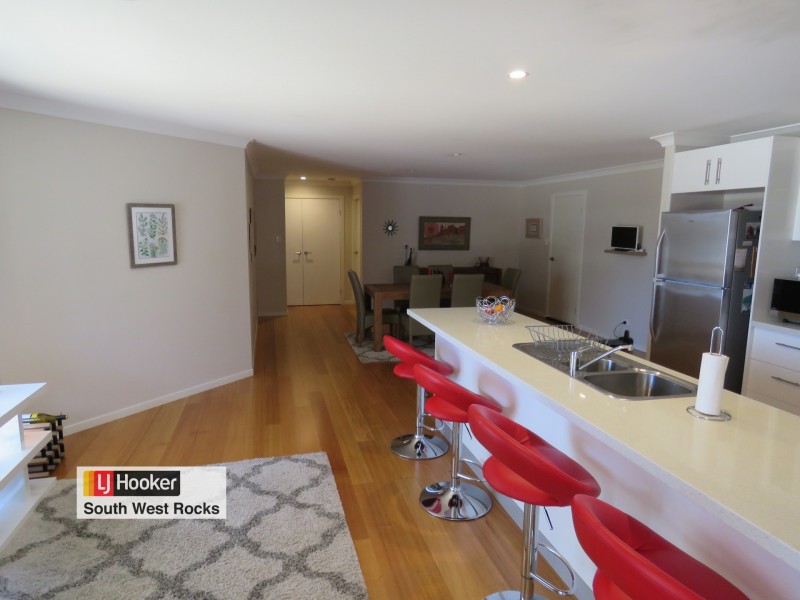 12 Yulgilbar Place, South West Rocks NSW 2431