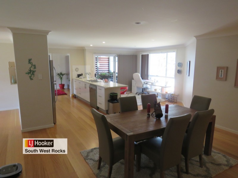 12 Yulgilbar Place, South West Rocks NSW 2431