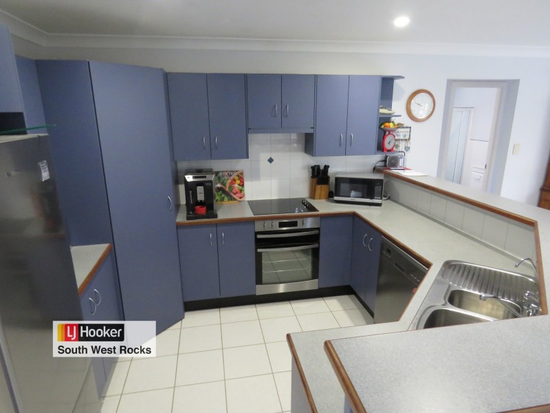 45 Dennis Crescent, South West Rocks NSW 2431