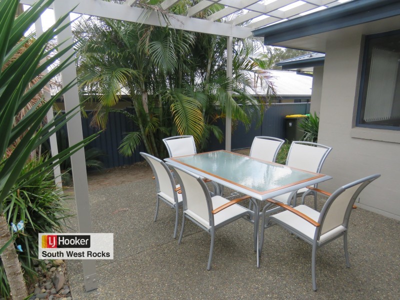 45 Dennis Crescent, South West Rocks NSW 2431