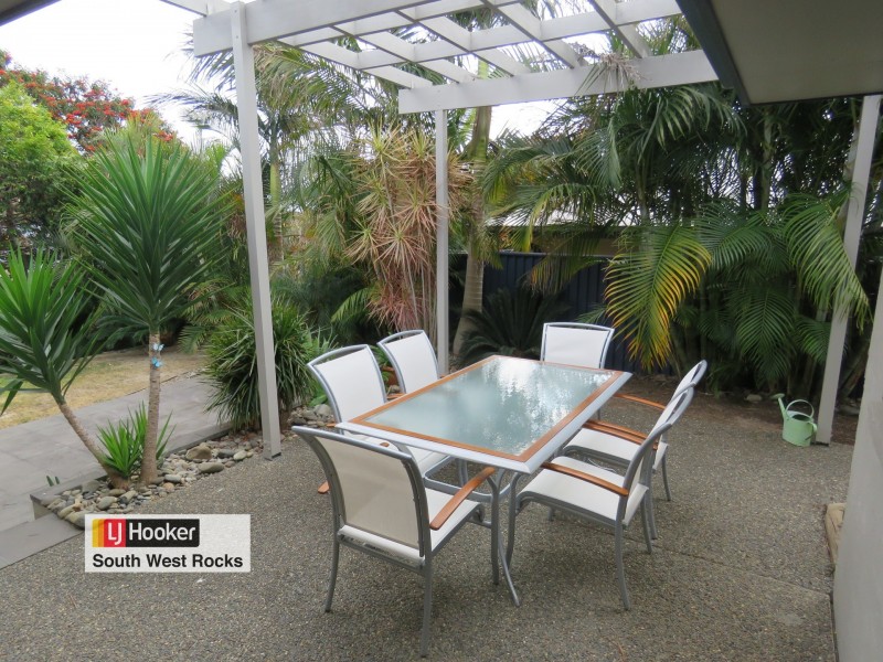 45 Dennis Crescent, South West Rocks NSW 2431