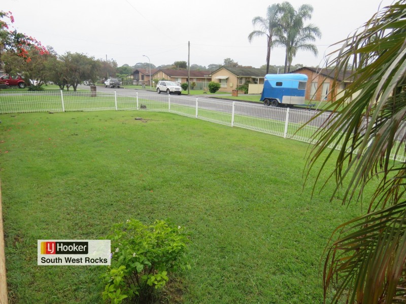 2/1 Michael Place, South West Rocks NSW 2431