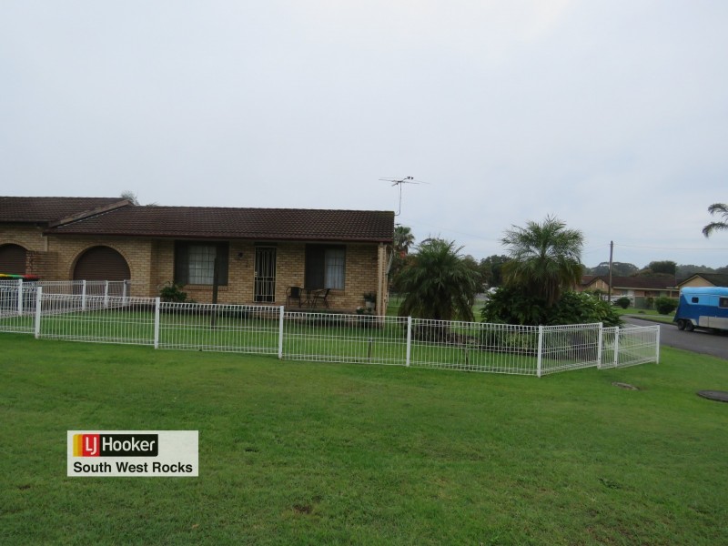 2/1 Michael Place, South West Rocks NSW 2431