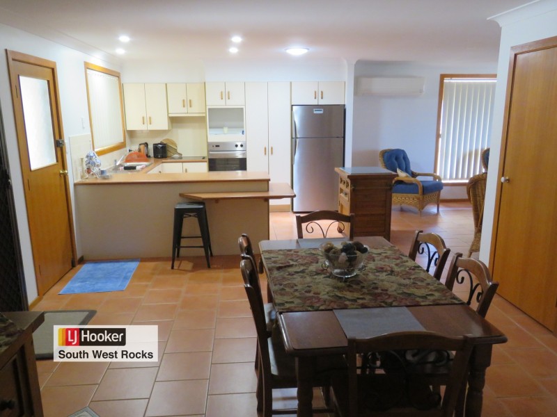 1/37 Delmer Close, South West Rocks NSW 2431