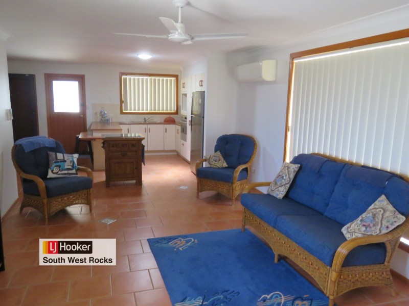 1/37 Delmer Close, South West Rocks NSW 2431