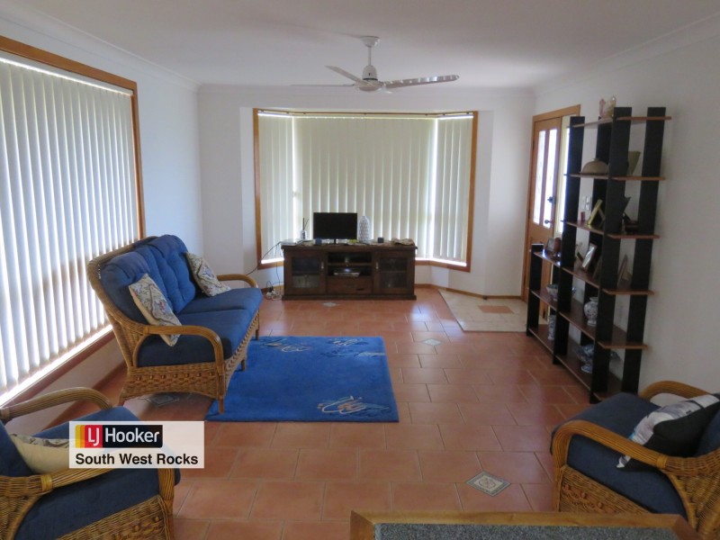 1/37 Delmer Close, South West Rocks NSW 2431